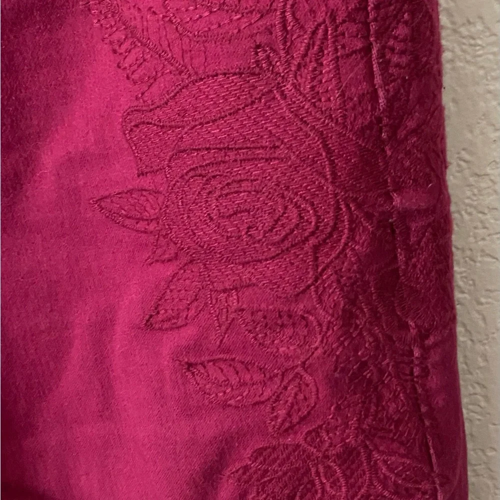 DG2 Slinky Jeans Raspberry with Raspberry Embroidery - Picture 5 of 6